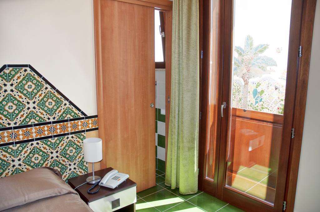 Hotel Riva Del Sole 3*